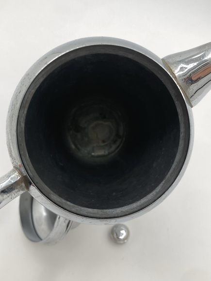 Art Deco Chrome Cocktail Shaker with Spout & Handle – 1930s Barware - Picture 9 of 10